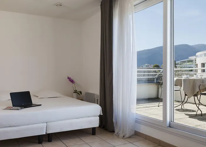 Annemasse Apparts 3* Annemasse